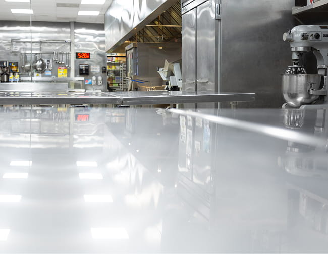 A clean and spacious kitchen to enjoy your foodcraft.